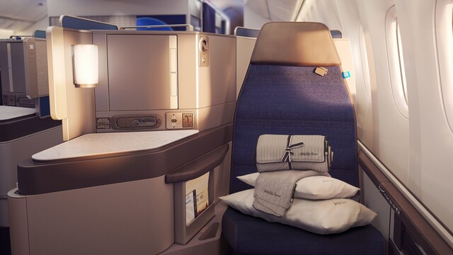 What Does United Airlines First Class Look Like?